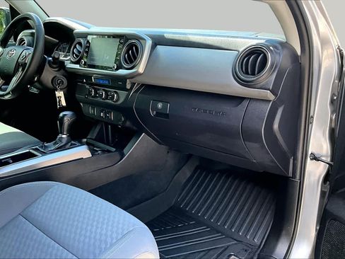 Used 2021 Toyota Tacoma SR5 RWD image 19