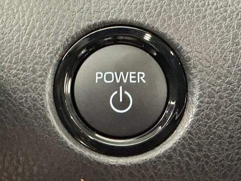 Used 2026 Toyota Camry SE FWD image 28