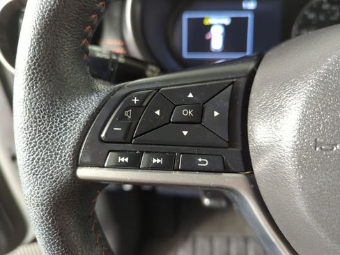 Used 2022 Nissan Kicks SR FWD image 27