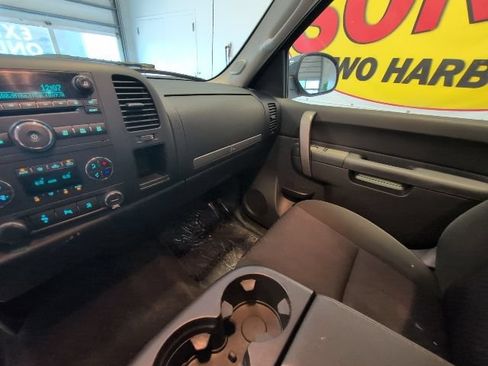 Used 2011 Chevrolet Silverado 1500 LT w/ All-Star Edition AWD/4WD image 23