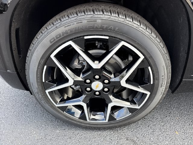 New 2026 Chevrolet Traverse High Country w/ LPO, Floor Liner Package FWD image 9