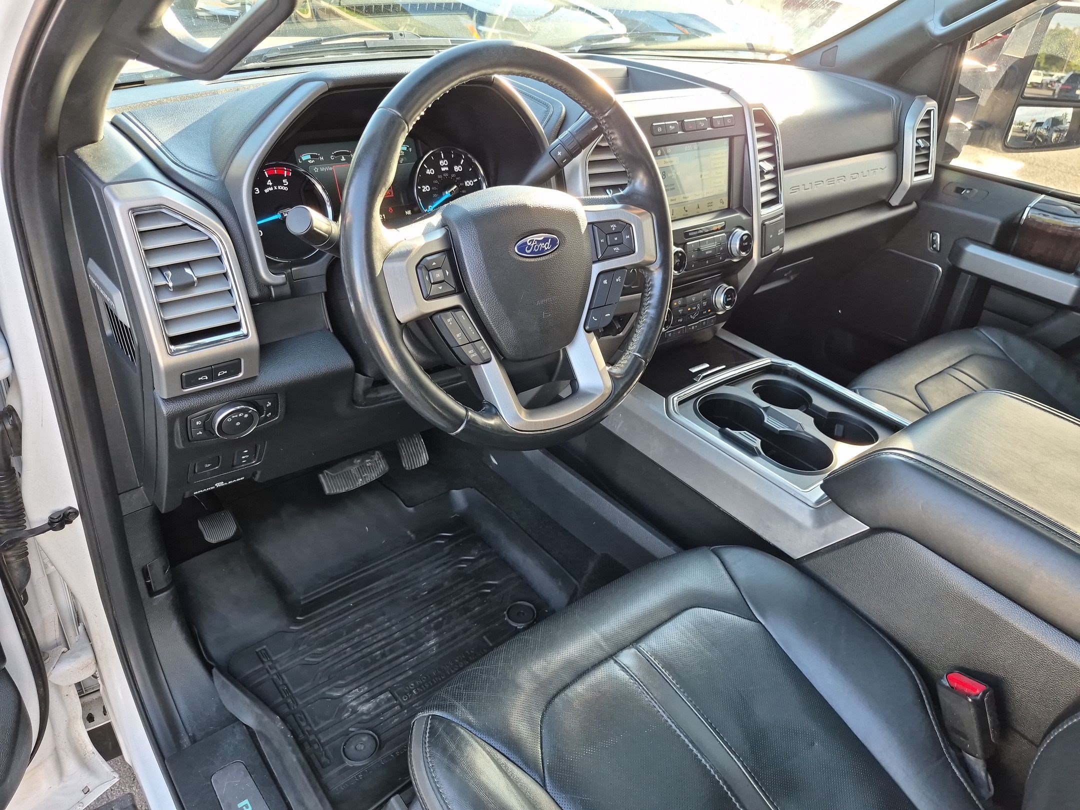 Used 2017 Ford F350 Platinum w/ Platinum Ultimate Package AWD/4WD image 16