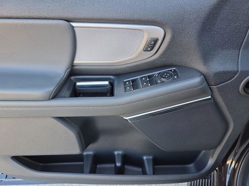 New 2026 Ford Expedition Active image 15