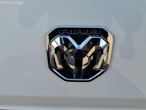 Used 2025 RAM ProMaster 2500 w/ U-Haul Equipment Group FWD image 17