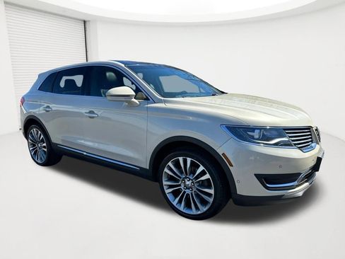 Used 2016 Lincoln MKX Reserve w/ Technology Package AWD/4WD image 3