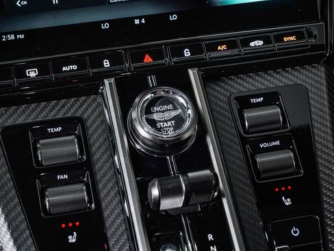 Used 2026 Aston Martin V8 Vantage S RWD image 30