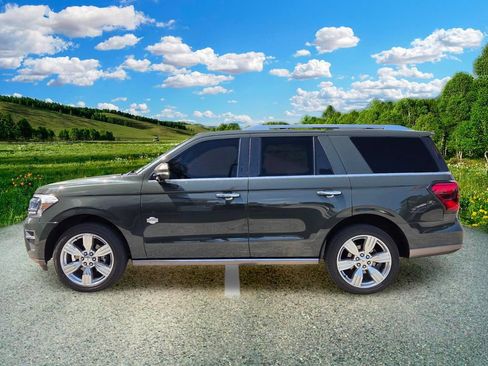 Used 2022 Ford Expedition King Ranch RWD image 3