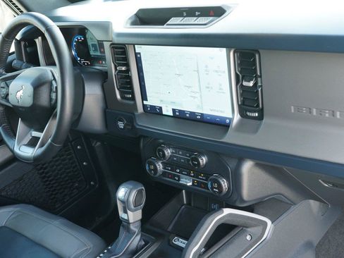 Used 2023 Ford Bronco Outer Banks AWD/4WD image 28