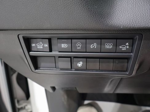 Used 2024 Toyota Tundra Limited AWD/4WD image 34