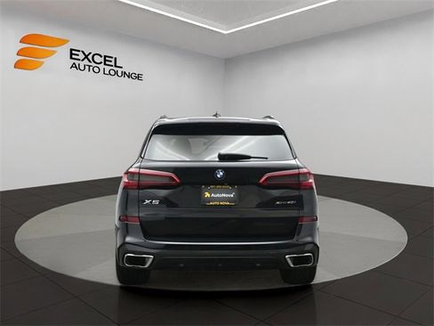 Used 2019 BMW X5 xDrive40i w/ M Sport Package image 4