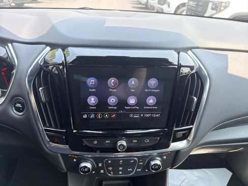 Used 2023 Chevrolet Traverse Premier AWD/4WD image 23
