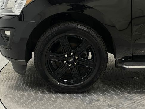 Used 2021 Ford Expedition XLT image 37