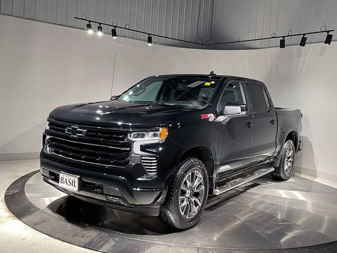 Used 2023 Chevrolet Silverado 1500 RST w/ Z71 Off-Road Package image 8