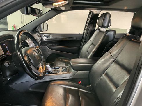 Used 2021 Jeep Grand Cherokee Limited AWD/4WD image 20