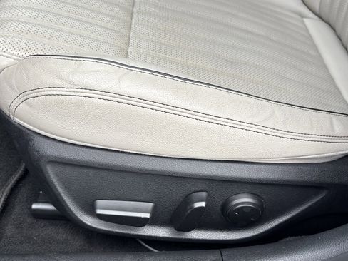 Used 2019 Genesis G70 2.0T Advanced w/ Elite Package image 13
