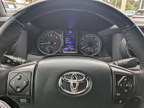 Used 2020 Toyota Tacoma TRD Sport w/ Phone Cable & Charge Package image 32
