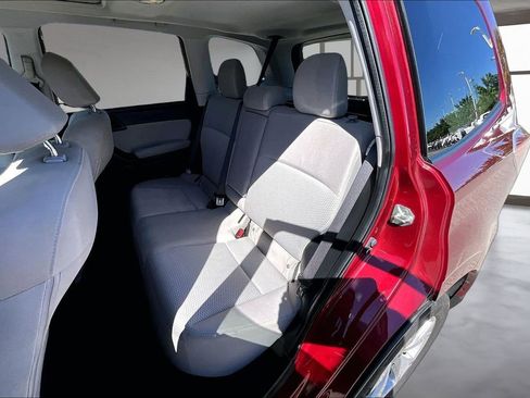 Used 2015 Subaru Forester 2.5i Premium w/ All-Weather Package AWD/4WD image 27