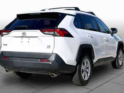 Used 2021 Toyota RAV4 LE AWD/4WD image 13