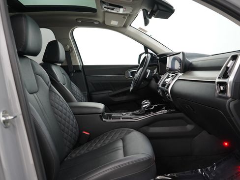 Used 2023 Kia Sorento SX Prestige image 13