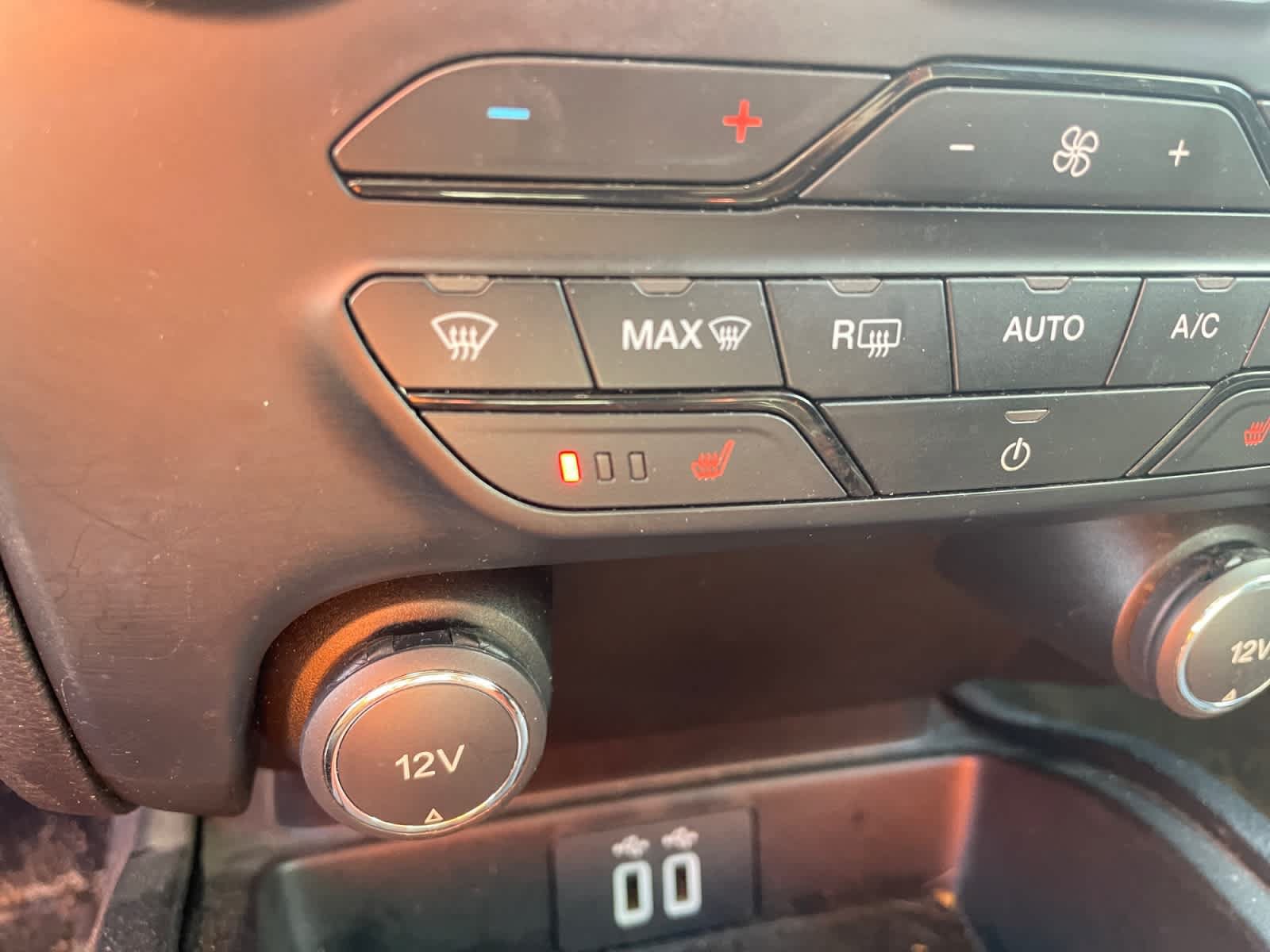 Used 2019 Ford Ranger XLT w/ Equipment Group 302A Luxury AWD/4WD image 19