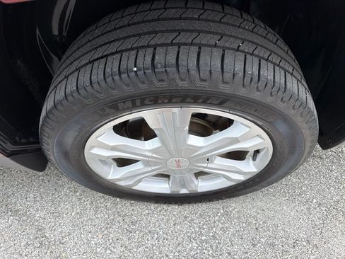 Used 2017 GMC Terrain SLE FWD image 15