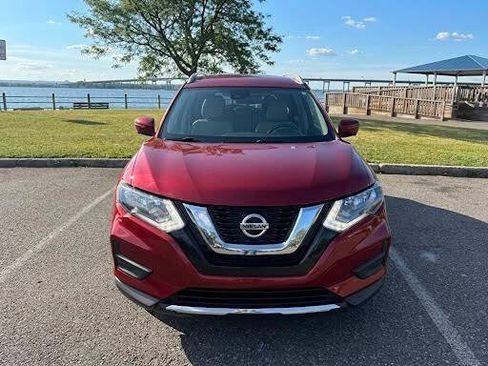 Used 2018 Nissan Rogue SV w/ Premium Package AWD/4WD image 2