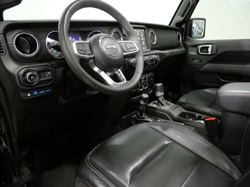 Used 2023 Jeep Wrangler Unlimited Sahara w/ Cold Weather Group AWD/4WD image 12