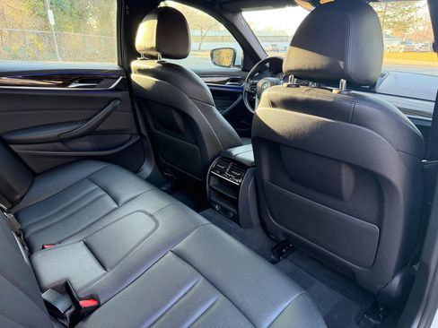 Used 2018 BMW 530i xDrive image 35