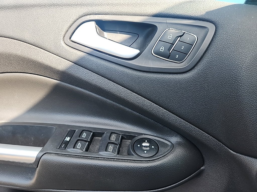 Used 2013 Ford Escape Titanium w/ Parking Technology Pkg FWD image 25