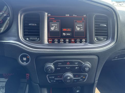 Used 2018 Dodge Charger R/T w/ Blacktop Package image 17