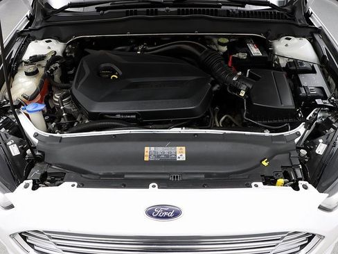 Used 2013 Ford Fusion SE image 25