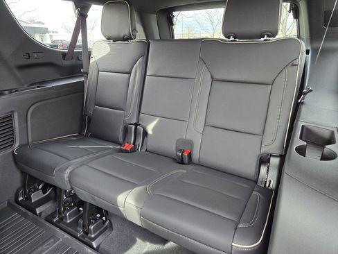 New 2026 GMC Yukon XL Elevation w/ LPO, Floor Liner Package AWD/4WD image 5