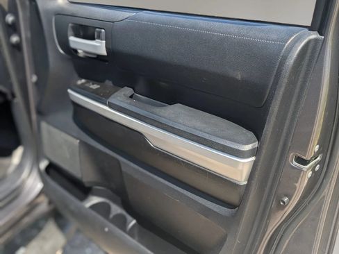 Used 2017 Toyota Tundra SR5 w/ SR5 Upgrade Package RWD image 25