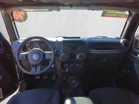 Used 2016 Jeep Wrangler Unlimited Sport image 17