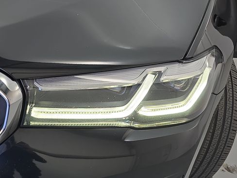 Used 2021 BMW 540i 540i w/ Premium Package image 32