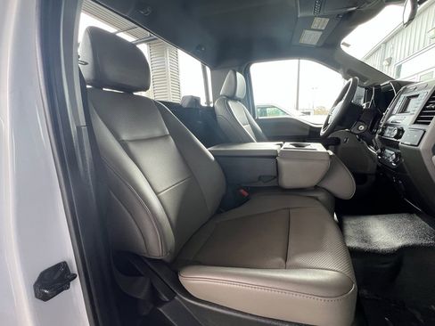 Used 2022 Ford F250 XL w/ Power Equipment Group image 15