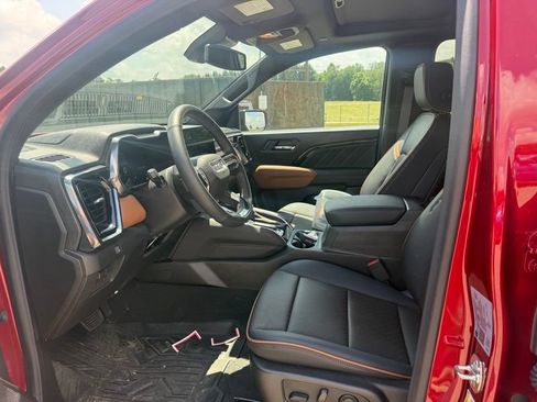 Used 2026 GMC Canyon AT4 w/ Technology Plus Package AWD/4WD image 10