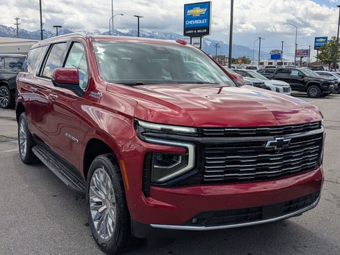 New 2025 Chevrolet Suburban High Country image 7