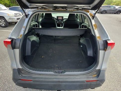Used 2021 Toyota RAV4 XLE AWD/4WD image 19