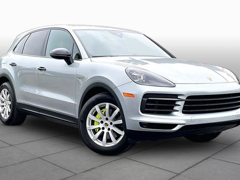 Used 2022 Porsche Cayenne E-Hybrid AWD/4WD image 3