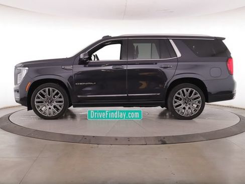 Used 2025 GMC Yukon Denali Ultimate w/ LPO, Floor Liner Package AWD/4WD image 9