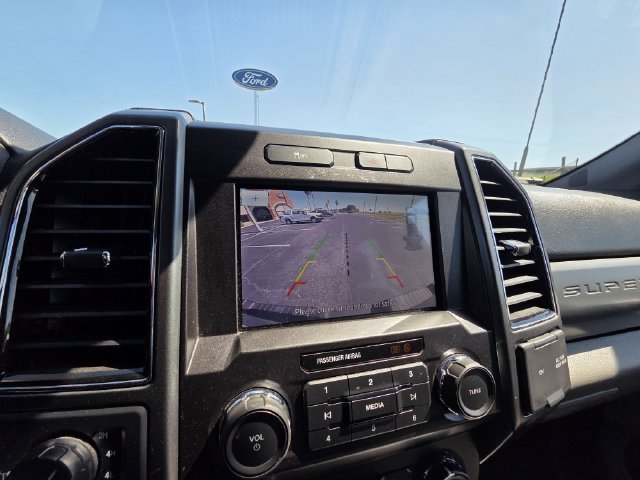 Certified 2022 Ford F250 XLT w/ XLT Premium Package AWD/4WD image 15