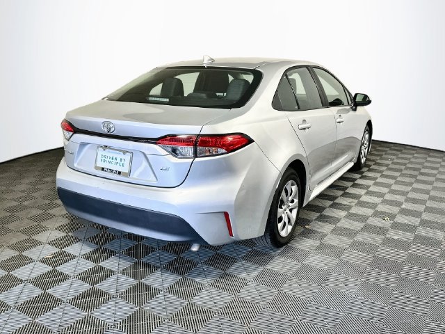 Certified 2025 Toyota Corolla LE FWD image 9