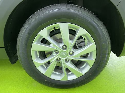 Used 2019 Hyundai Tucson SE image 15