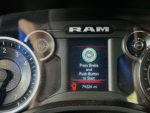 Used 2019 RAM 1500 Big Horn AWD/4WD image 12