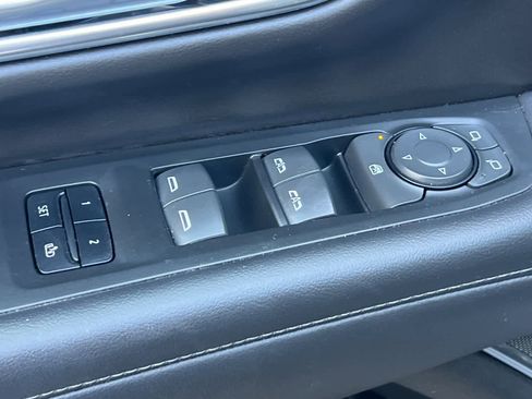 Used 2022 Chevrolet Tahoe LT image 14