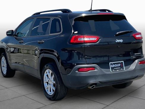 Used 2016 Jeep Cherokee Sport FWD image 12