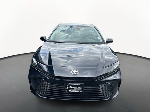 Used 2025 Toyota Camry LE FWD image 8