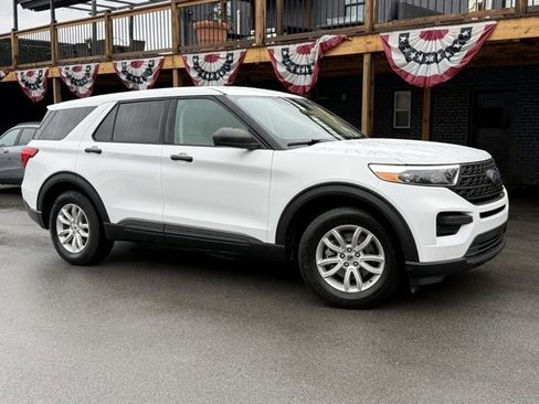 Used 2021 Ford Explorer 2WD image 2