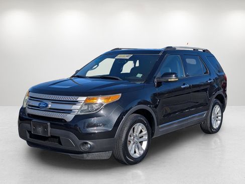 Used 2011 Ford Explorer XLT w/ 202A Rapid Spec Order Code image 1
